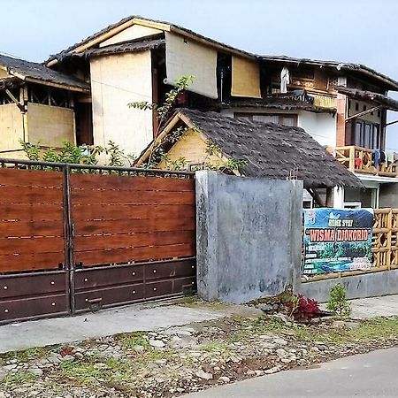 Wisma Djokorio Apartman Tumpang Kültér fotó